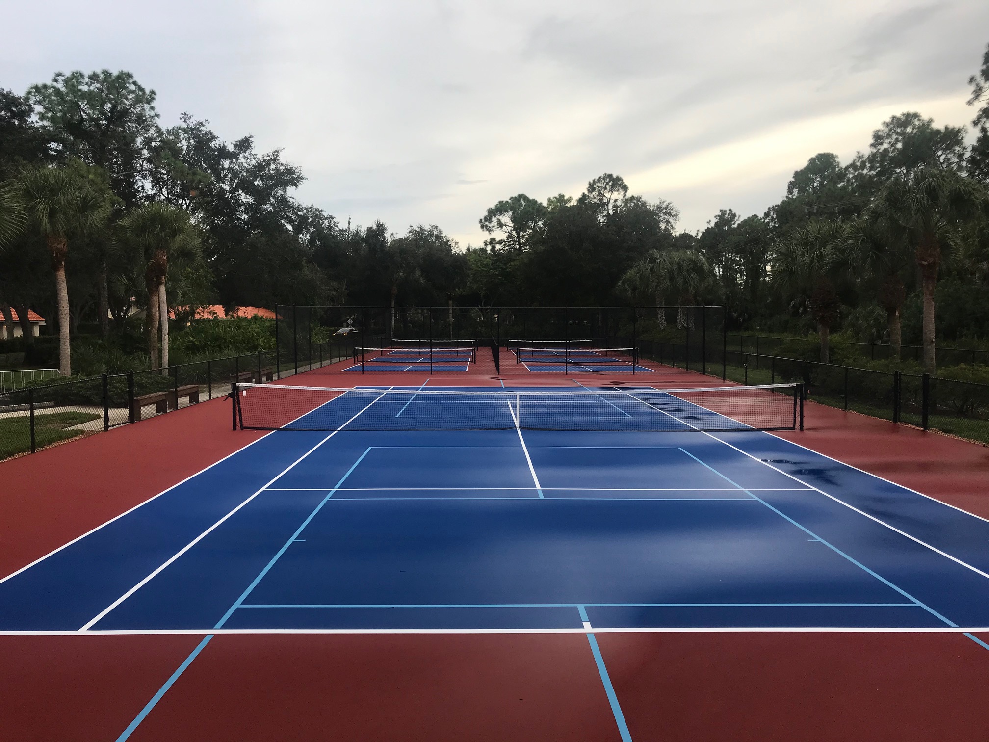 Tennis Court&conn=none